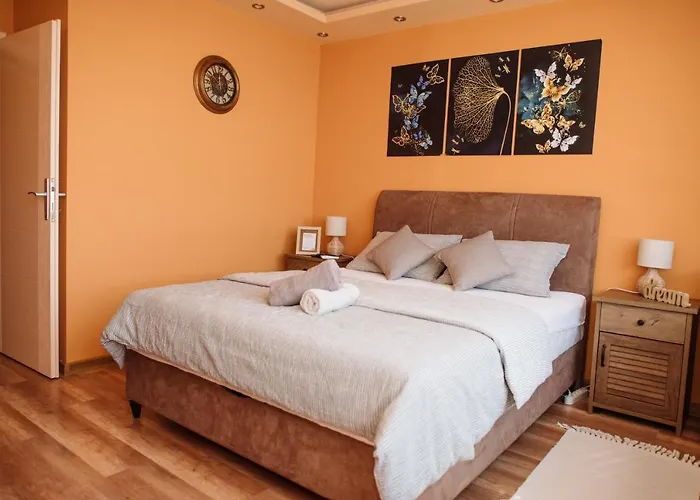 Lara Apartman